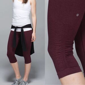 Lululemon In The Flow Crop II Heathered Bordeaux Drama Size 6